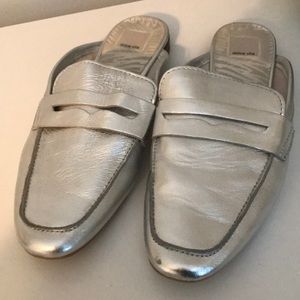 Dolce Vita Women’s silver leather mules